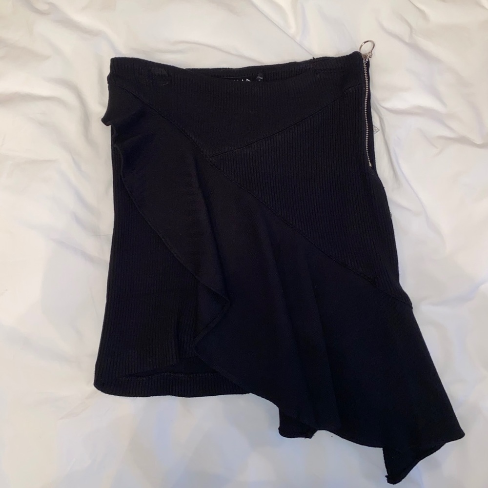 Black knit skirt